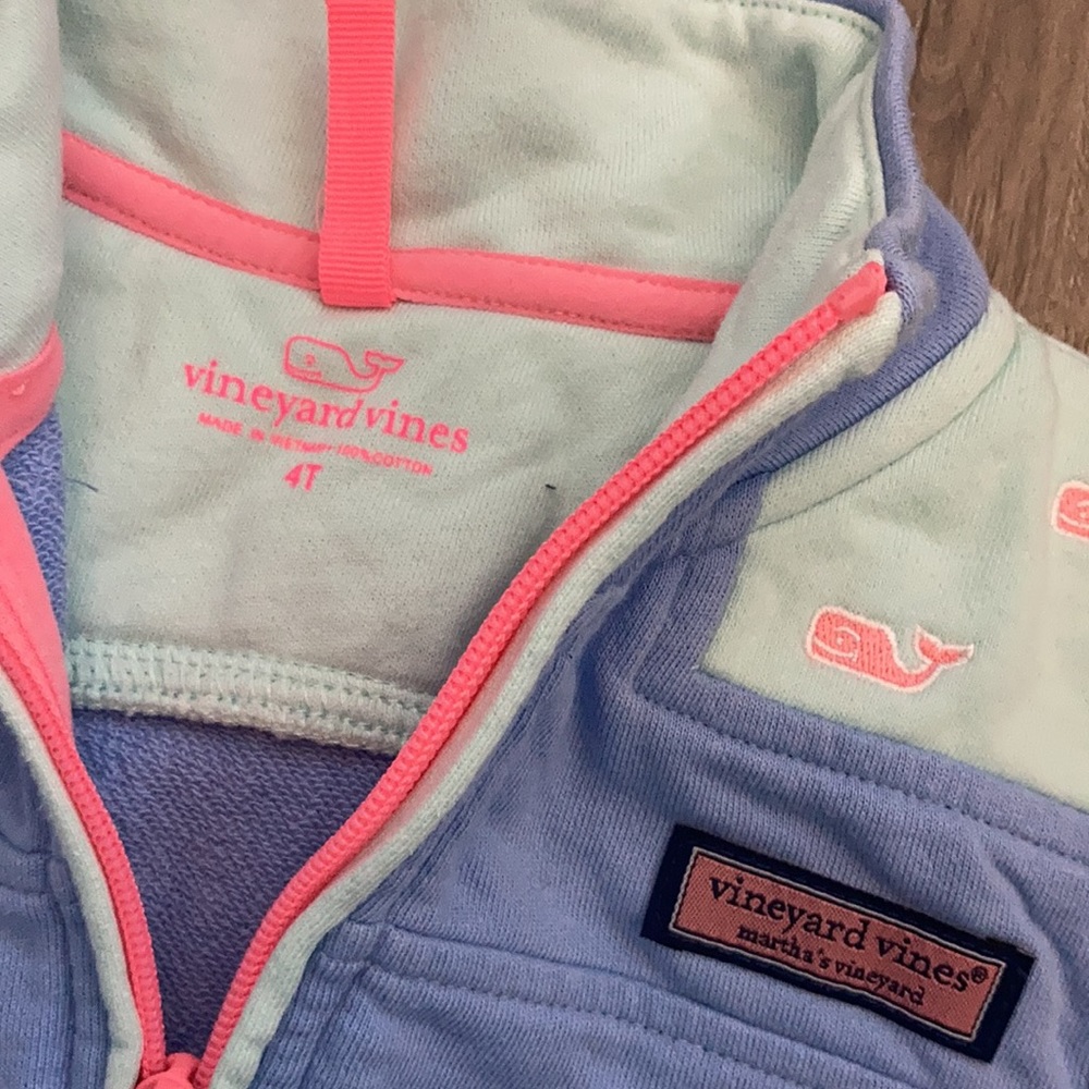 Vineyard vines 4t sweatshirt - Picture 2 of 3